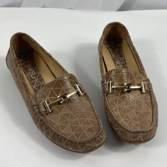 Vaneli Loafers Geometric Triangle Pattern With Gold Clasp buckle Size 6 - Picture 2 of 6